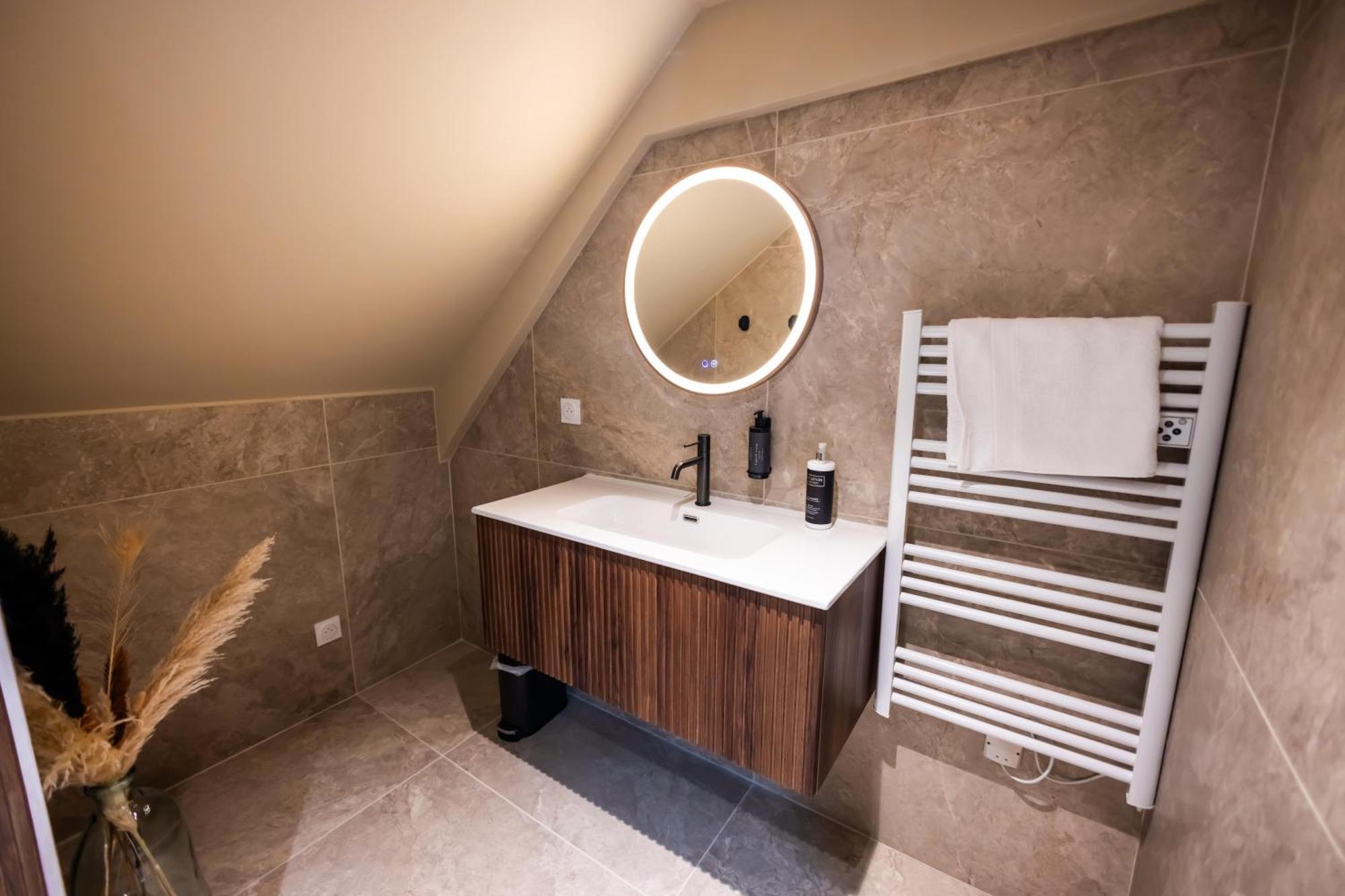 Eden Room - Luxe, Balneo & Sauna Le Mans Exterior photo